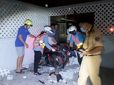 Nam thanh niên tử vong sau khi đâm sập tường nhà dân