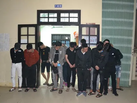 Phát hiện 22 đối tượng dương tính với ma túy trong nhà nghỉ ở Quảng Trị