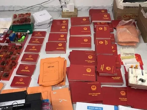 Triệt phá đường dây làm giả tài liệu, con dấu của cơ quan, tổ chức