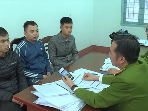 Bắt nhóm 'tín dụng đen' cho vay nặng lãi gần 1.000%/năm