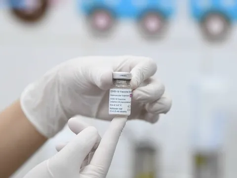 Thêm một người có biểu hiện phản vệ sau 30 phút tiêm vaccine phòng COVID-19