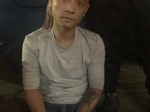 Hà Nội: Bắt quả tang nam thanh niên mang 2kg ma tuý đi bán