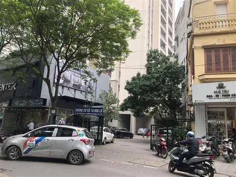 Rơi từ tầng 11 chung cư xuống đất, nữ giúp việc tử vong tại chỗ