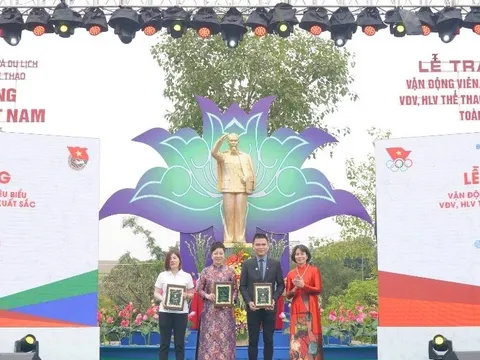 Herbalife Việt Nam đồng hành cùng Tổng Cục Thể Dục Thể Thao vinh danh VĐV, HLV tiêu biểu 2020 và tổ chức Ngày chạy Olympic vì sức khỏe toàn dân