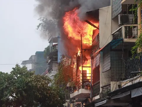 Nhà không lối thoát hiểm: Lỗi không chỉ ở người dân