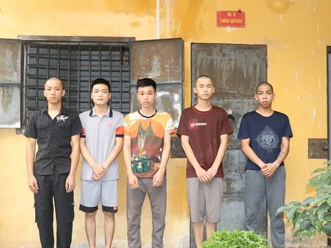 Tạm giữ 5 đối tượng sử dụng trái phép chất ma túy trong quán karaoke