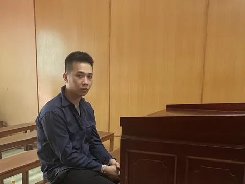 Bị chồng chém 25 nhát dao khi đòi ly hôn