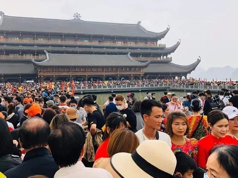 Hà Nam: Nữ nhân viên chùa Tam Chúc dương tính với SARS-CoV-2