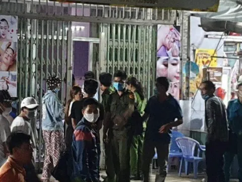 Bình Dương: Phát hiện nam thanh niên chết trong tư thế treo cổ ở tiệm spa