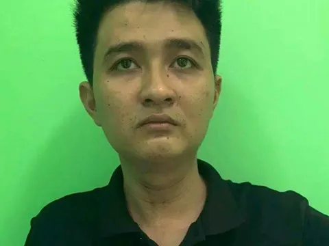 Tạm giữ 'nghịch tử' cầm dao chém cha ruột nguy kịch ở Bình Dương