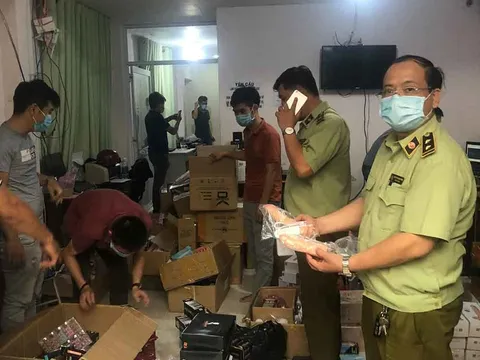 Phát hiện kho đồ chơi tình dục số lượng lớn không rõ nguồn gốc ở TP.HCM