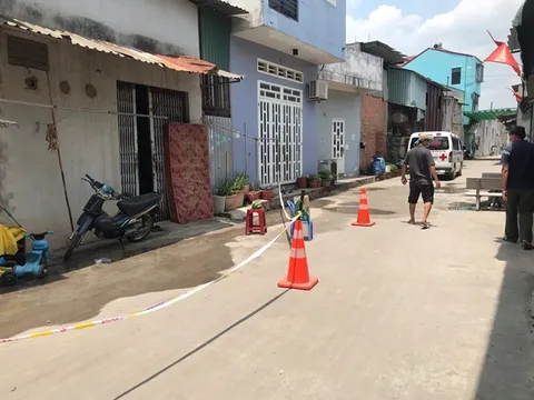 Bình Dương: Phát hiện thi thể người đàn ông phân hủy dưới nền nhà