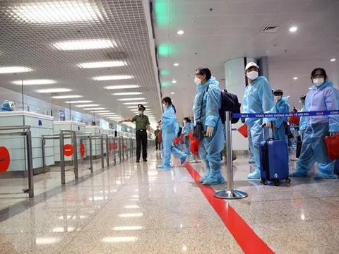 Nóng: Tạm dừng các chuyến bay quốc tế chở khách đến sân bay Nội Bài