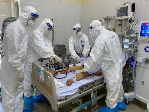 Người phụ nữ mắc COVID-19 ở Hà Nội tử vong