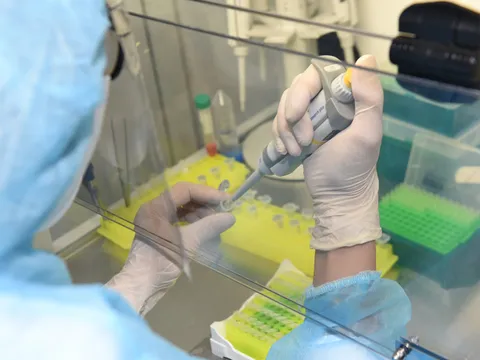 Nghệ An ghi nhận 2 ca dương tính với SARS-CoV-2 là F1 của BN 11440