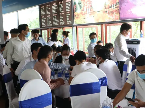 Hơn 100 người bị xử phạt vì tổ chức sự kiện 'chui' bất chấp lệnh cấm