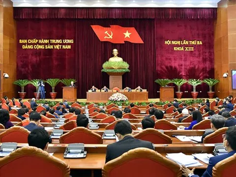 Ngày làm việc thứ ba của Hội nghị Trung ương ba