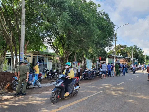 Điều tra vụ 2 mẹ con nữ giáo viên tử vong với vết cắt trên cổ