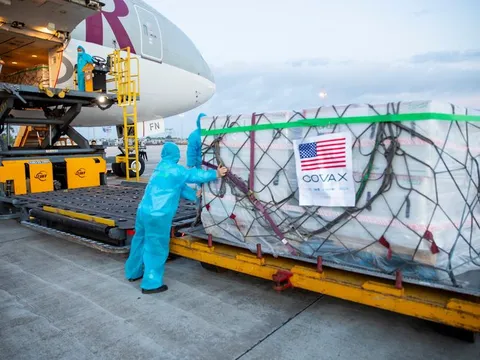 Thêm 3 triệu liều vaccine Moderna đã về đến Việt Nam