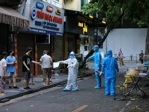 Thêm 13 người nghi mắc COVID-19 tại Hà Nội, 9 ca ngoài cộng đồng