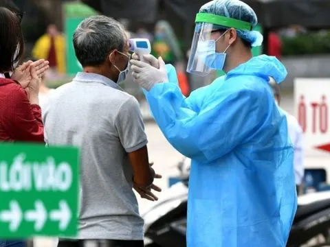 Hà Nội ghi nhận thêm 61 trường hợp dương tính SARS-CoV-2, 8 ca sàng lọc qua ho sốt