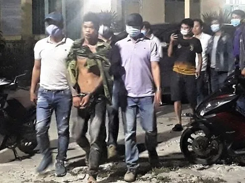 Bắt đối tượng dùng dây điện siết cổ mẹ ruột tử vong rồi bỏ trốn