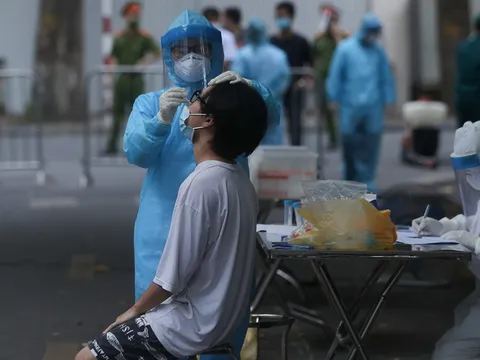 Trưa 3/8, Hà Nội ghi nhận thêm 23 trường hợp dương tính SARS-CoV-2, có 2 nhân viên siêu thị Vinmart