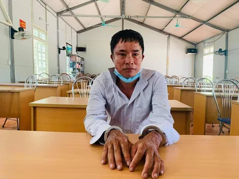 Hòa giải không thành, người đàn ông ôm vợ rồi tự thiêu