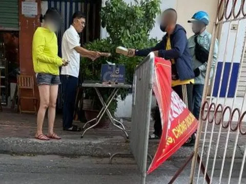 Hà Nội: Chủ tịch xử phạt Bí thư phường 2 triệu đồng vì ra ngoài không đeo khẩu trang