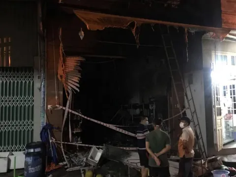 Bình Dương: Cháy tiệm tạp hoá lúc nửa đêm, 3 người thiệt mạng