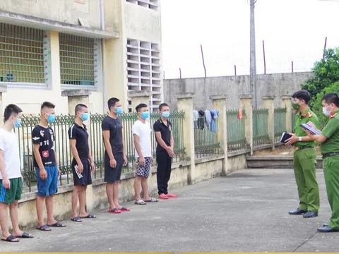 Khởi tố nhóm đối tượng xông vào trang trại bắt người trái phép rồi đòi tiền chuộc