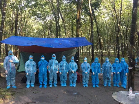 Bắt giữ 11 người từ Campuchia bơi qua sông nhập cảnh trái phép vào Việt Nam