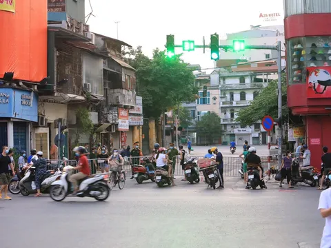 Hà Nội cách ly y tế toàn bộ 2 phường Văn Chương và Văn Miếu trong 14 ngày