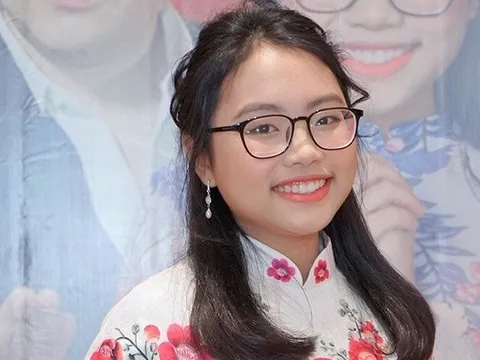 Phương Mỹ Chi thông báo 5 người trong gia đình dương tính SARS-CoV-2