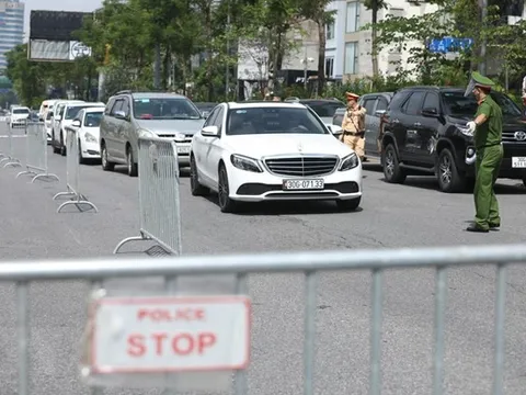 Hà Nội triển khai thêm 39 chốt kiểm soát tại các tuyến đường ra, vào 'vùng đỏ'