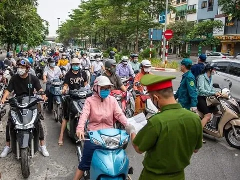 Hà Nội kiểm soát giấy đi đường mới từ ngày 8/9