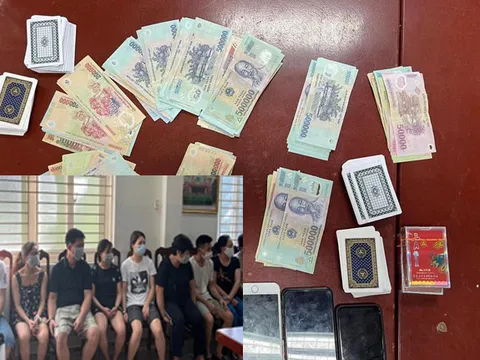 Hà Nội: Bắt quả tang 13 đối tượng tụ tập đánh bạc trong thời gian giãn cách