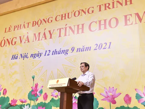 Thủ tướng Phạm Minh Chính kêu gọi chung tay, góp sức hỗ trợ 'sóng và máy tính' cho hàng triệu học sinh, sinh viên