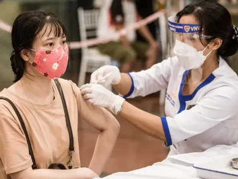 Bộ Y tế chỉ đạo không tiêm vaccine ngừa COVID-19 cho trẻ dưới 18 tuổi