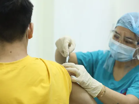 Nỗi lo thiếu tình nguyện viên thử nghiệm lâm sàng vaccine COVID-19