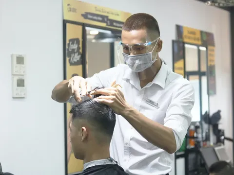 Từ 1/10, TP.HCM dự kiến mở lại các dịch vụ kinh doanh gì?