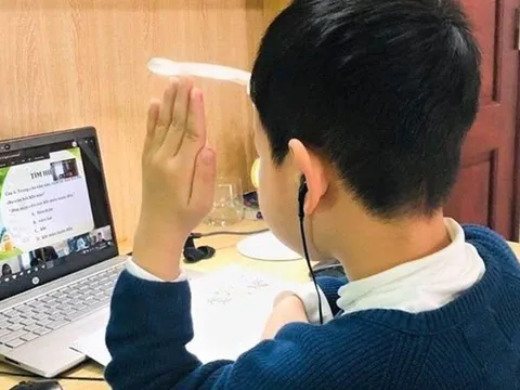 Sở GD&ĐT Hà Nội thông báo các trường tiếp tục học trực tuyến