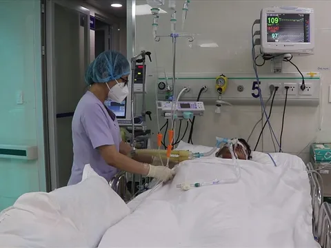 Điều tra việc nhiều người bị ngộ độc rượu methanol ở TP.HCM