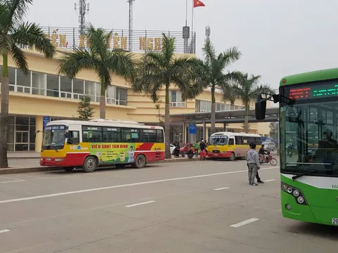 Hà Nội đề xuất cho xe buýt, taxi và xe khách hoạt động trở lại từ ngày 13/10