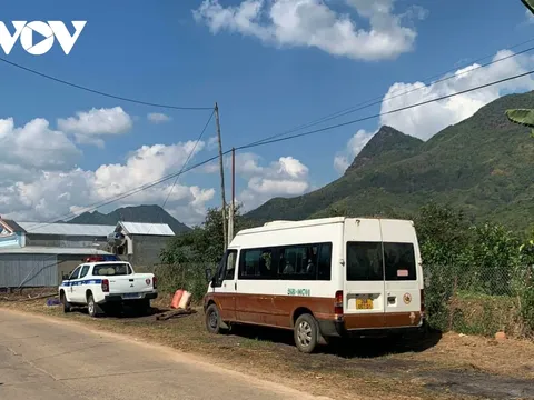 Thông tin mới vụ 2 học sinh văng khỏi xe đưa đón ở Sơn La