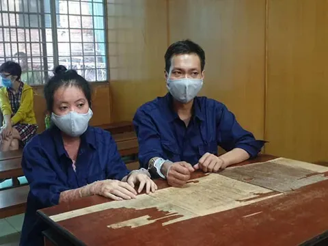 Cửa hàng trưởng Co.op Food đánh tráo tiền giả lấy tiền thật