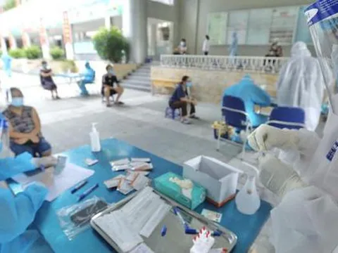 Triển khai tiêm vaccine phòng COVID-19 an toàn, khoa học, hiệu quả