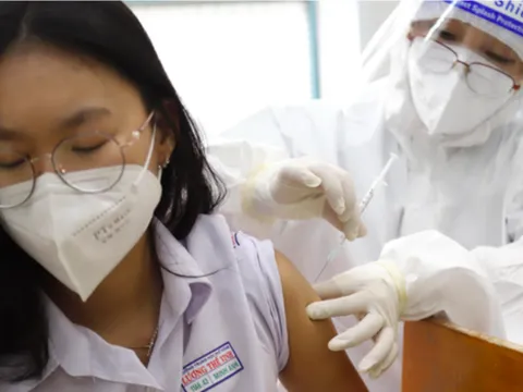 Giám đốc Sở GD&ĐT Hà Nội đính chính phát ngôn về 2 lô vaccine COVID-19 cho trẻ em