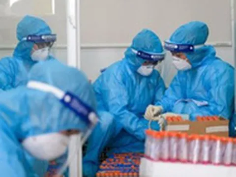 Ngày 12/12: Có 14.638 ca mắc COVID-19, Hà Nội tăng kỷ lục chưa từng có với 980 ca