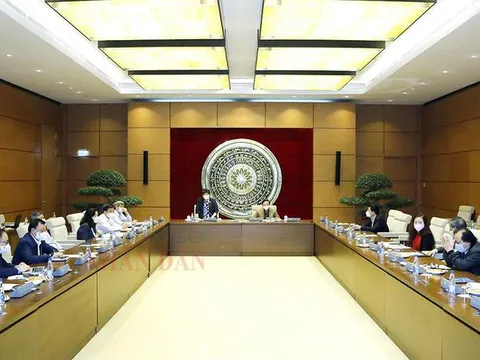 Xem xét đưa trang thiết bị y tế phòng, chống dịch vào diện bình ổn giá